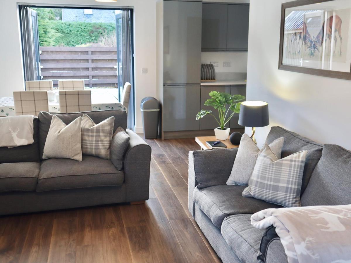 Kilmuir Cottage Томинтул Екстериор снимка