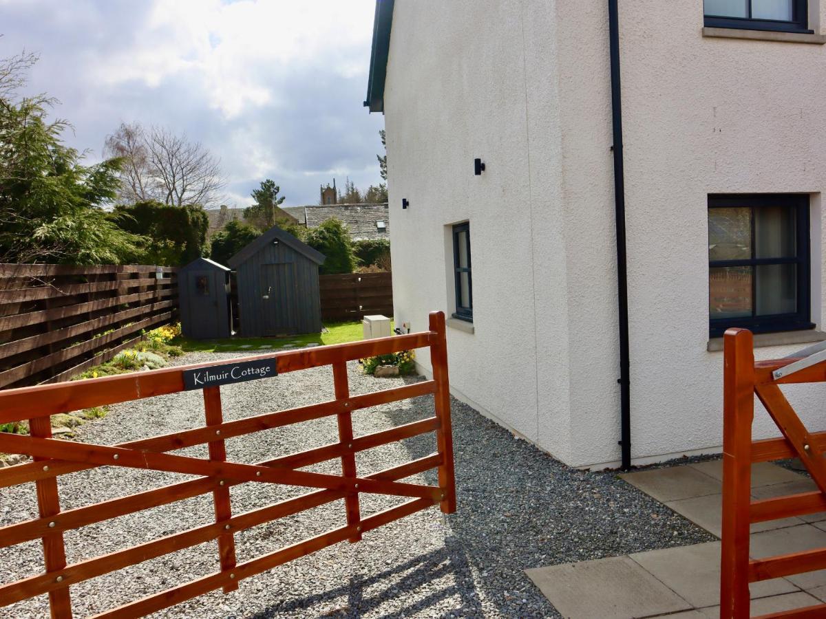Kilmuir Cottage Томинтул Екстериор снимка
