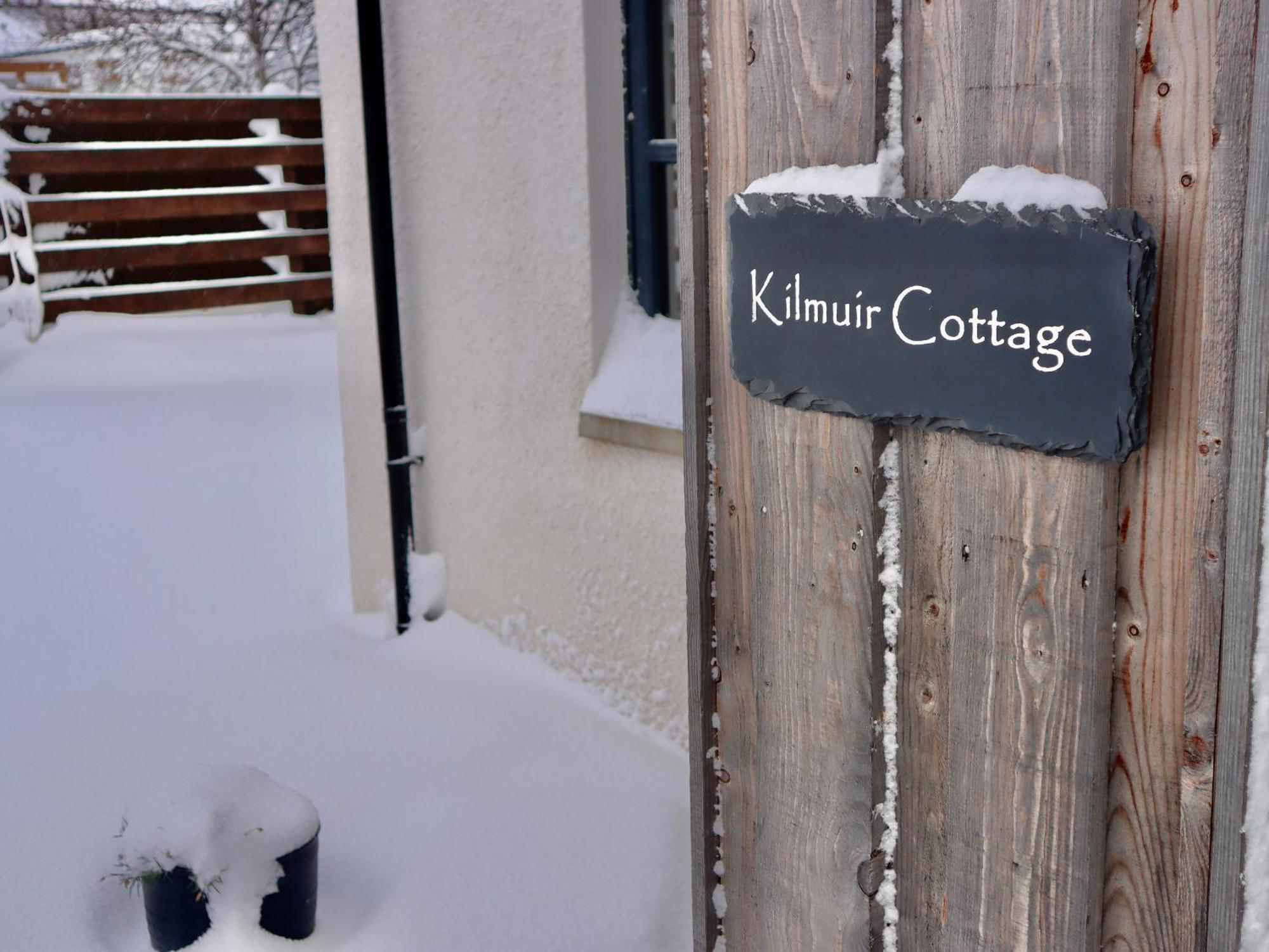 Kilmuir Cottage Томинтул Екстериор снимка